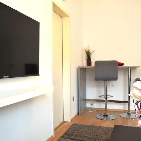 Cosy In Oberhausen With Balcony * أوبيرهاوزين