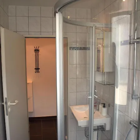 شقة Cosy In Oberhausen With Balcony *