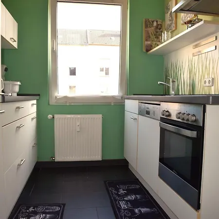 Cosy In Oberhausen With Balcony * أوبيرهاوزين