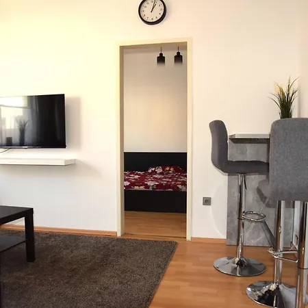 Cosy In Oberhausen With Balcony *