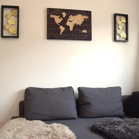 شقة Cosy In Oberhausen With Balcony *
